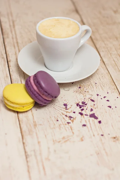 A cup of coffee "espresso" and  macaroon. toned photo — Stock Photo, Image