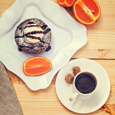 Sıcak tatlı çikolata kek fondan