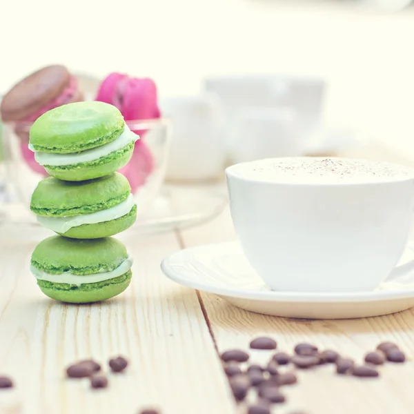 Gröna franska Makarons — Stockfoto