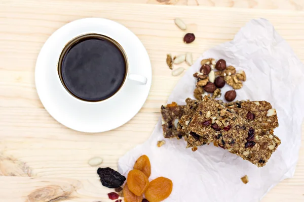 Hemgjord rustika granola barer — Stockfoto