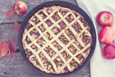 ev yapımı pasta elmalı