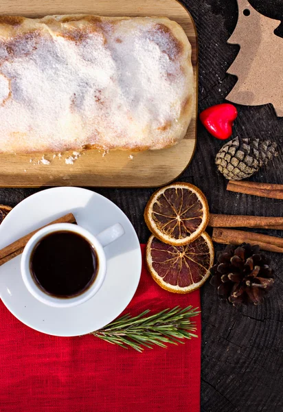 Strudel o Navidad Stollen — Foto de Stock