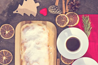 Strudel muhallebi ve turuncu ile