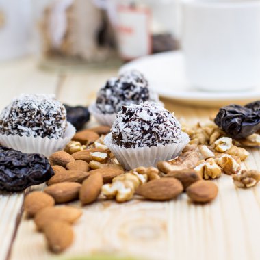 Hindistan cevizi ile ev yapımı şeker