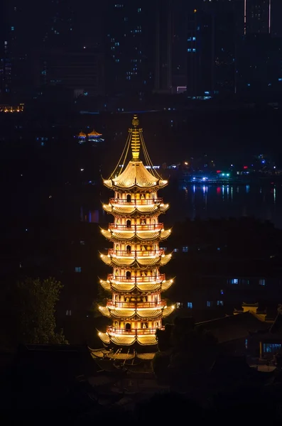 在夜晚的鸡鸣寺 — 图库照片