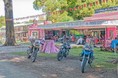 Fırtına Nehri şehirdeki sokak sahne