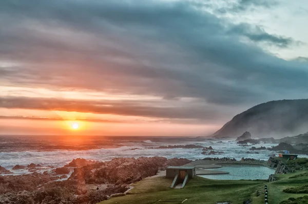 Solnedgång vid poolen på stormar River munnen — Stockfoto