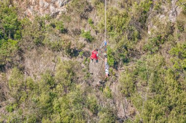 Bungee atlama Bloukrans köprüsünde kaldırma
