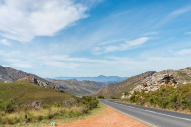Batı Cape Eyaleti 'ndeki Franschhoek Geçidi manzarası.