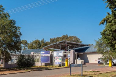 ALIWAL NORTH, Güney Afrika - 23 Nisan 2021: Aliwal North Hastanesi 'ne Giriş, Aliwal North, Doğu Cape Eyaleti