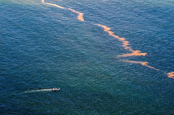 Znečištění v moři na Gordons Bay — Stock fotografie