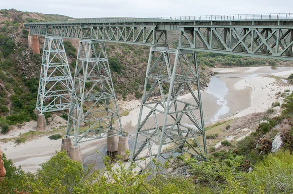 Железнодорожный мост через реку Гуриц — стоковое фото