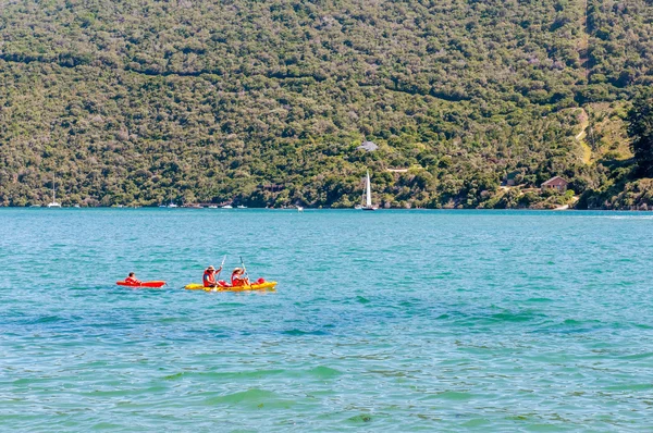 Vogatori nella laguna di Knysna — Foto Stock