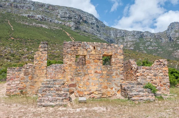 Ruinen des Leutnants Quarters neben Chapmans Peak Drive — Stockfoto