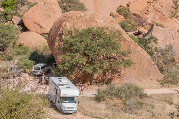 Rock climbers at Spitzkoppe — 图库照片