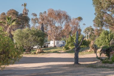 Verbe karavan Park'ta sabahın erken