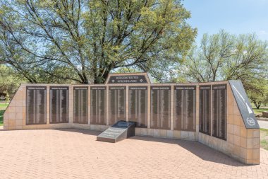 Rememberance Bayan Memorial duvar