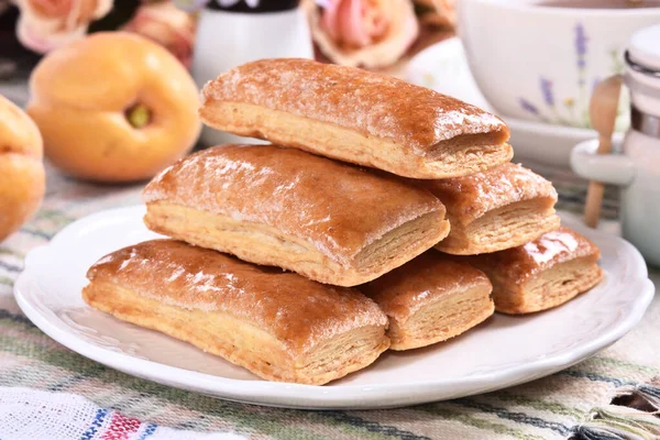 Multi Layered Honey Biscuit White Plate — Stock Photo, Image