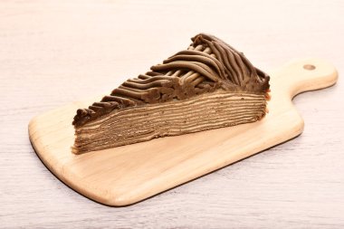 Hojicha mille krepleri ahşap tepside