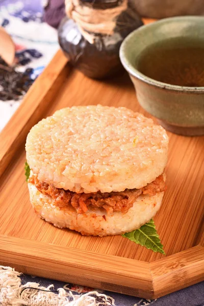 Rice Burger Kimchi Pork Wooden Tray — Photo