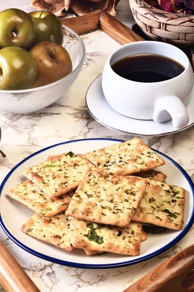 Seaweed Soda Crackers Plate — Stock Photo, Image