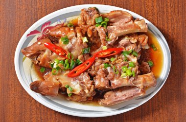 Kızarmış domuz eklemleri