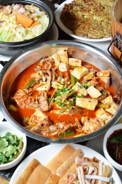 Sıcak ve ekşi balık