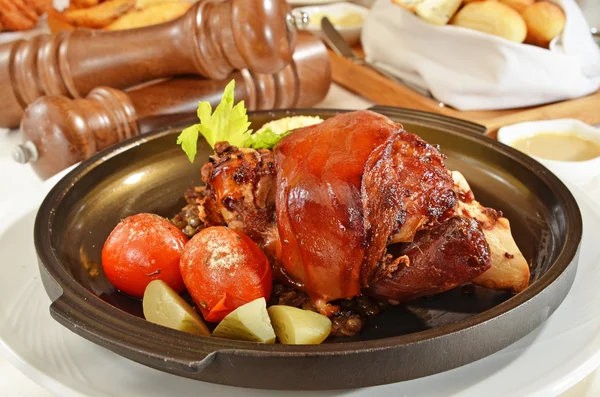 Gebratene Schweinshaxe — Stockfoto