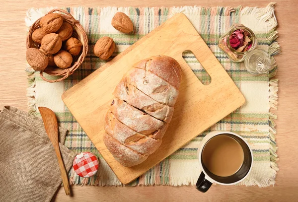 Tranbär härden bröd — Stockfoto