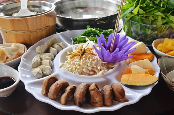 Saúde vegetariana panela quente — Fotografia de Stock