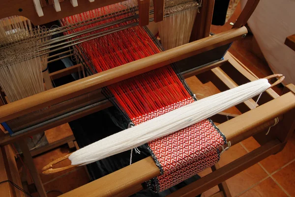 Traditional weaving hand loom — Stock Photo, Image