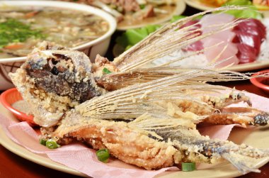 Kızarmış uçan balık