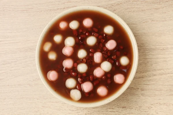 Sopa de frijol rojo con bola de arroz —  Fotos de Stock