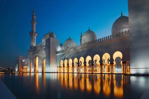 Mesquita em Abu Dhabi — Fotografia de Stock