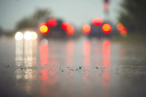 Tráfego em dia chuvoso — Fotografia de Stock