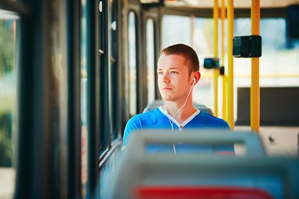 Viaggiare con i mezzi pubblici — Foto Stock