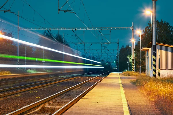 夜の鉄道駅 — ストック写真