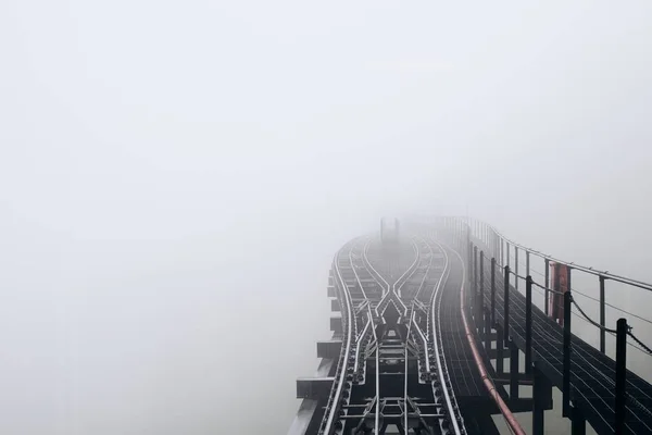 Kreuzung Dichten Nebel Blick Vom Zug Der Hochgebirgsbahn Von Zur — Stockfoto