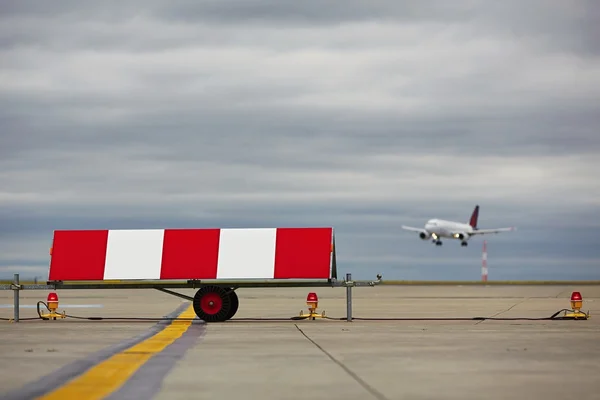 Landing — Stock Photo, Image