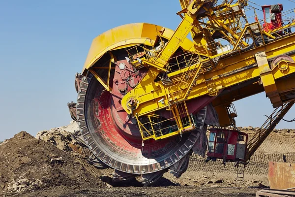 Büyük madencilik makine — Stok fotoğraf