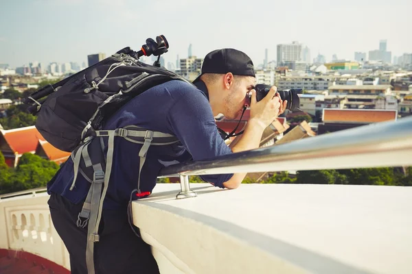 Fotógrafo tomando fotos — Foto de Stock