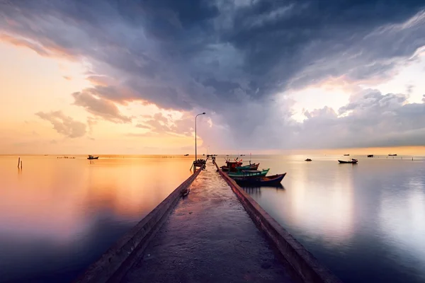 Fishing village at the sunset — Stock Photo, Image