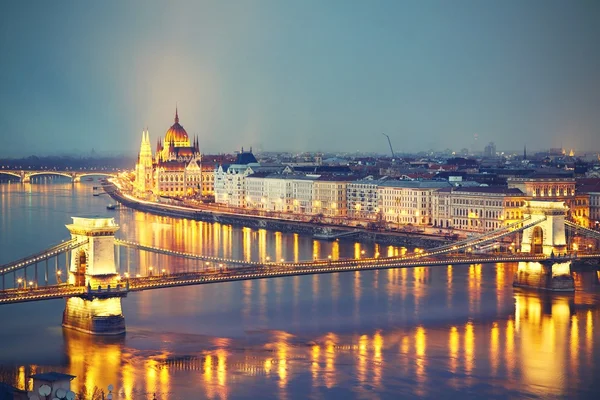 Incroyable crépuscule à Budapest — Photo