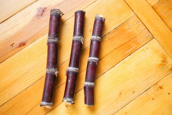 siyah mor şeker kamışı