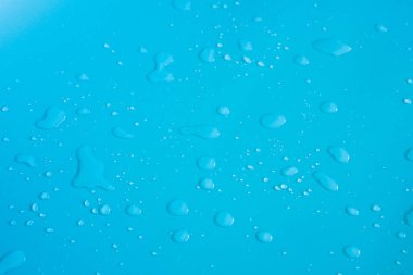 Mavi Arkaplanda Su Damlaları