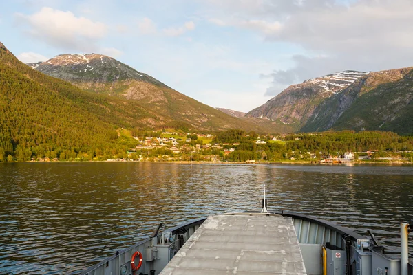 Veerboot op Hardangerfjord — Stockfoto