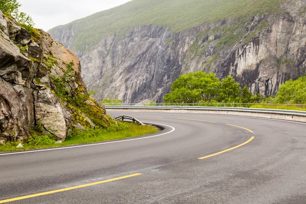 Hardangervidda weg in Noorwegen — Stockfoto