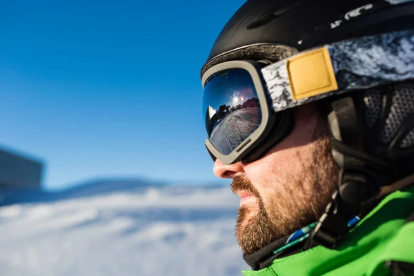 Male skier with large oversized ski goggles — Stock Photo, Image