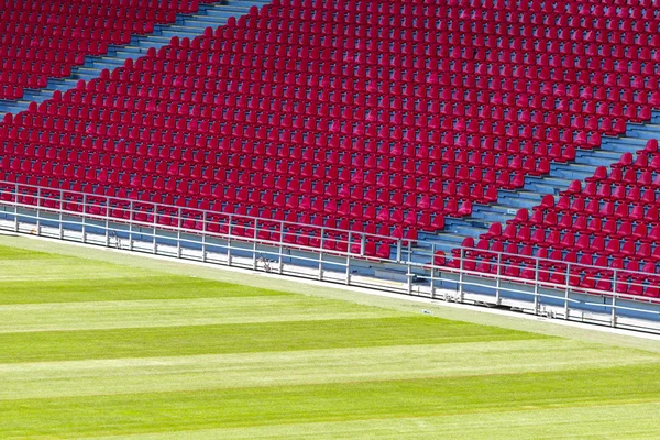 Istuimet stadionilla — kuvapankkivalokuva