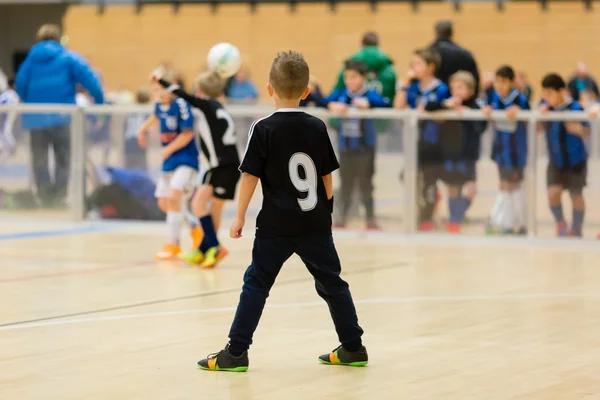 Kids indoor soccer match — Stock Photo, Image